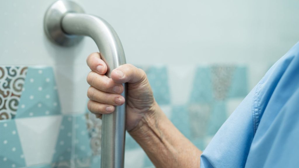 Ayudas ortopédicas para el hogar en Almería para personas mayores y postoperatorios